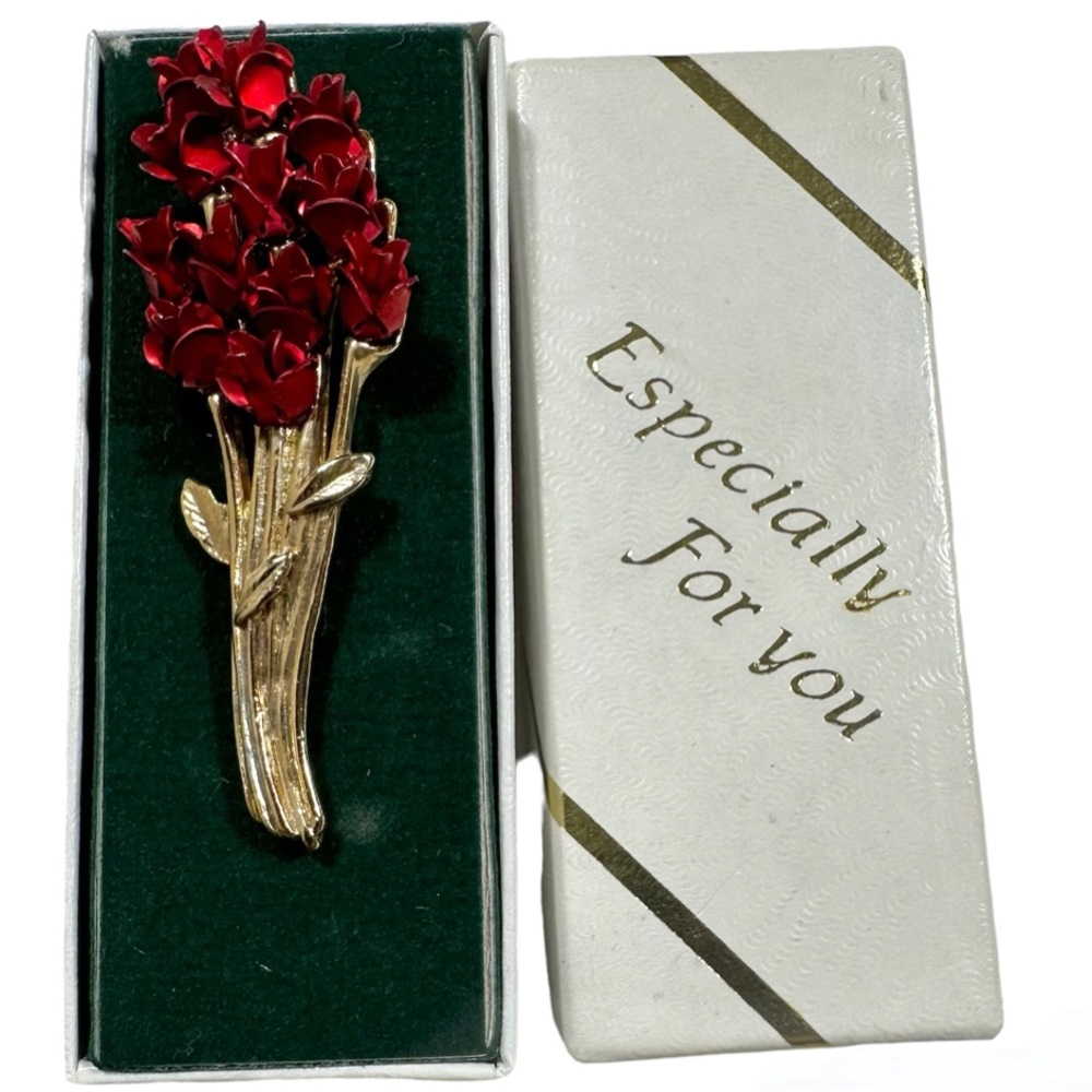 Vintage DM 97 Signed Gold Tone Red Roses Bouquet Pin Brooch